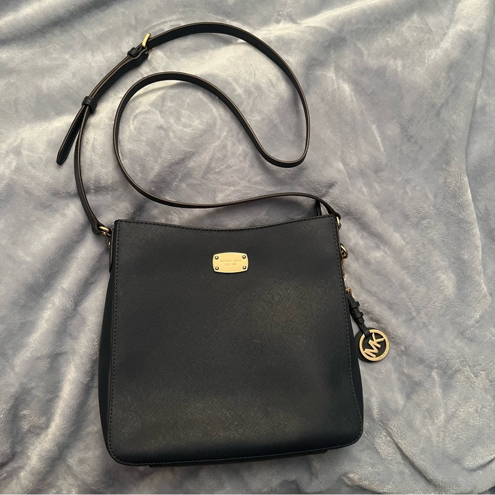 Michael Kors Jet Set Travel Crossbody Bag Navy
